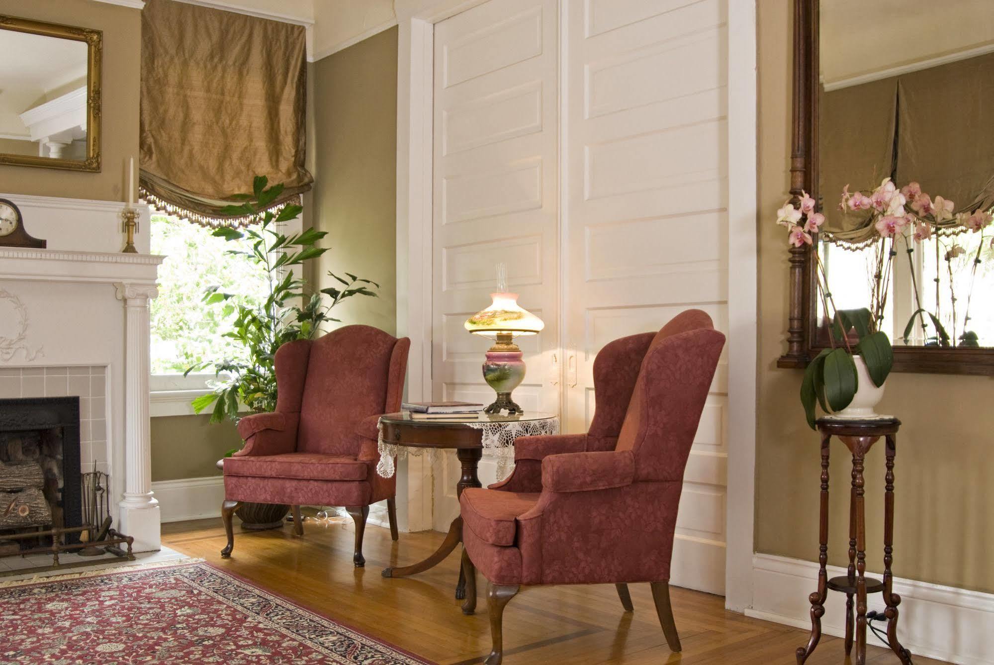 Southern Comfort 3*